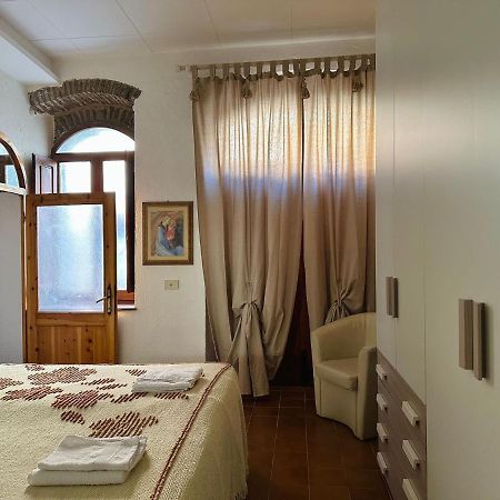 Casavacanze Vicolo Mentana 福利尼奥 外观 照片